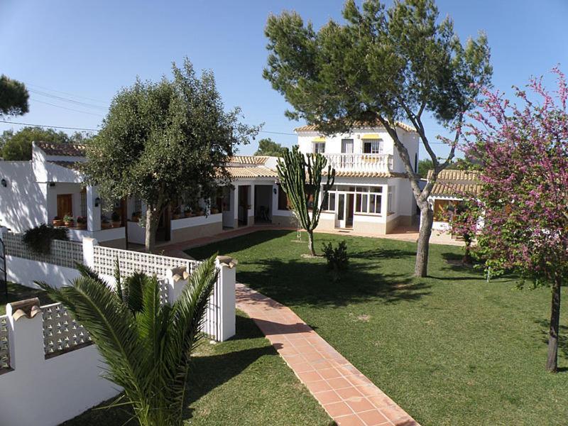 Hostal Las Acacias Los Caños de Meca Exterior foto